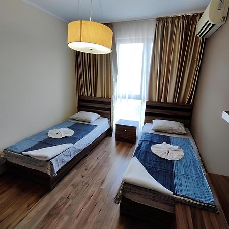 Europroperties Golden Line 金沙 外观 照片