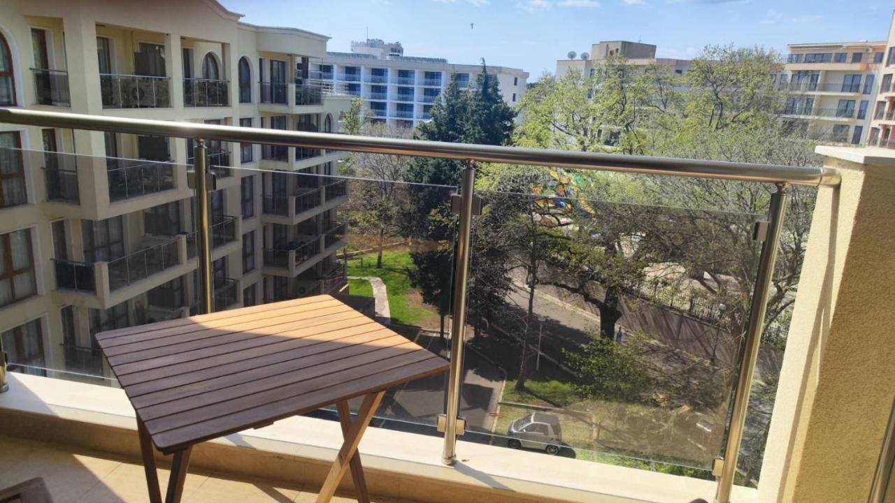Europroperties Golden Line 金沙 外观 照片